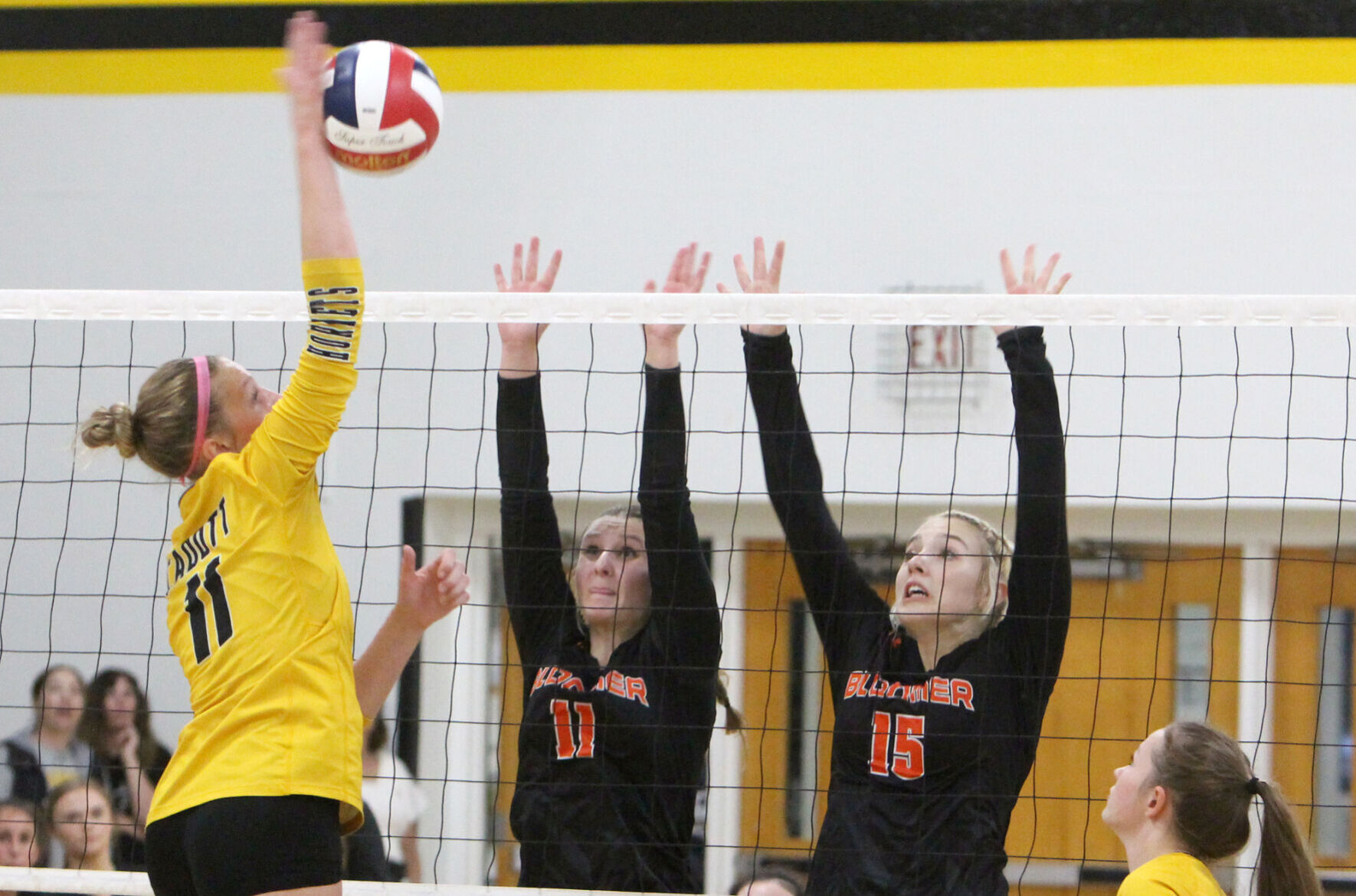 Bloomer at Cadott volleyball 9-13-22